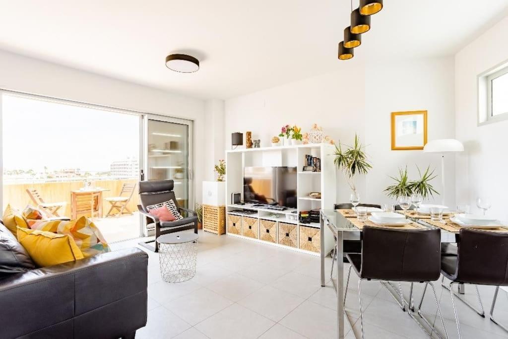 El Medano Beachfront Triplex Penthouse With Pool, Rooftop, Sea View Екстериор снимка