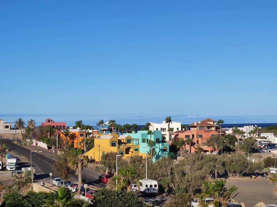 El Medano Beachfront Triplex Penthouse With Pool, Rooftop, Sea View Екстериор снимка
