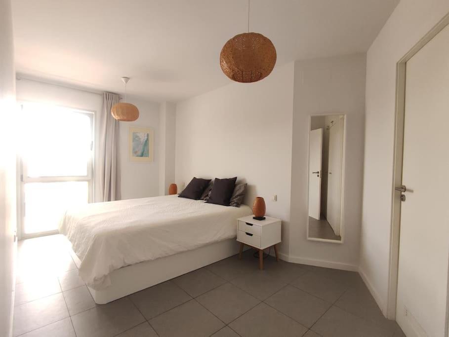 El Medano Beachfront Triplex Penthouse With Pool, Rooftop, Sea View Екстериор снимка