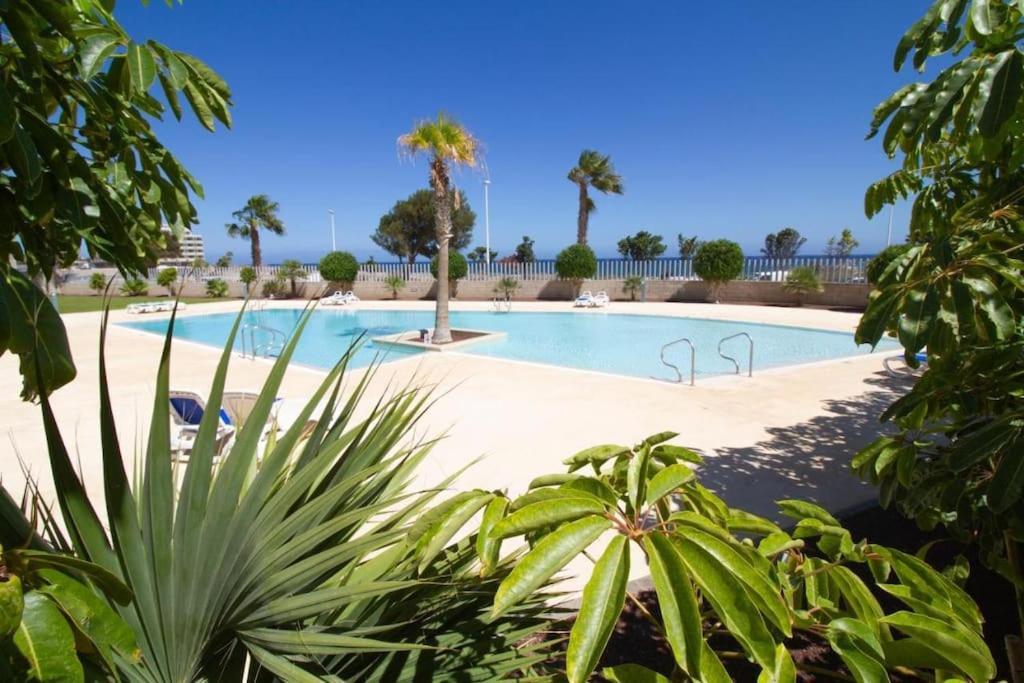 El Medano Beachfront Triplex Penthouse With Pool, Rooftop, Sea View Екстериор снимка