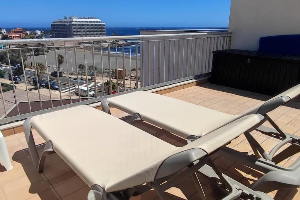 El Medano Beachfront Triplex Penthouse With Pool, Rooftop, Sea View Екстериор снимка